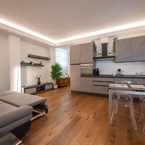  Apartment Mamo - Cherubini Italy