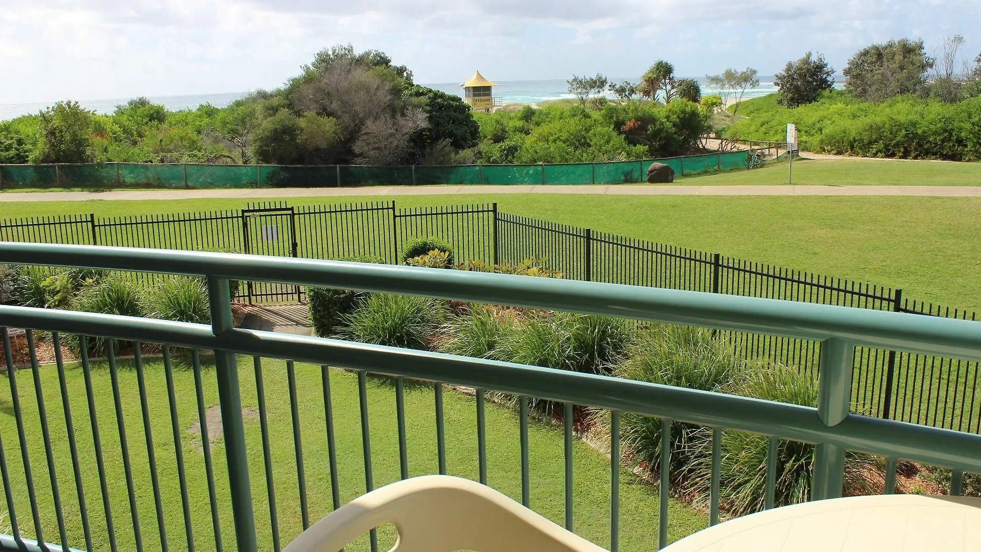 Aparthotel Currumbin Sands On The Beach Gold Coast